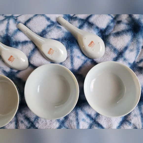 Jingdezhen 9 Peices Millefleur Famille Noire 4 Bowls, 4 Spoons & 1 Serving Spoon - Picture 8 of 12